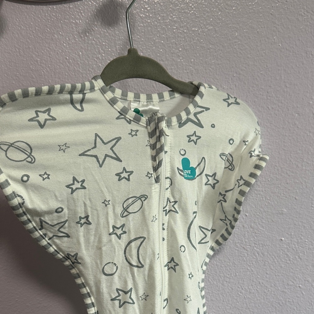 Love to dream White and Gray Star & Moon Swaddle Sleep Sack